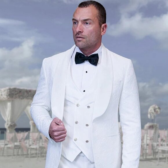Statement Men's White Velvet Shawl Lapel Tuxedo with Velvet Vest